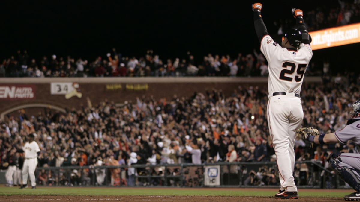 Barry Bonds' HR Record Tainted by Elbow 'Armor'?