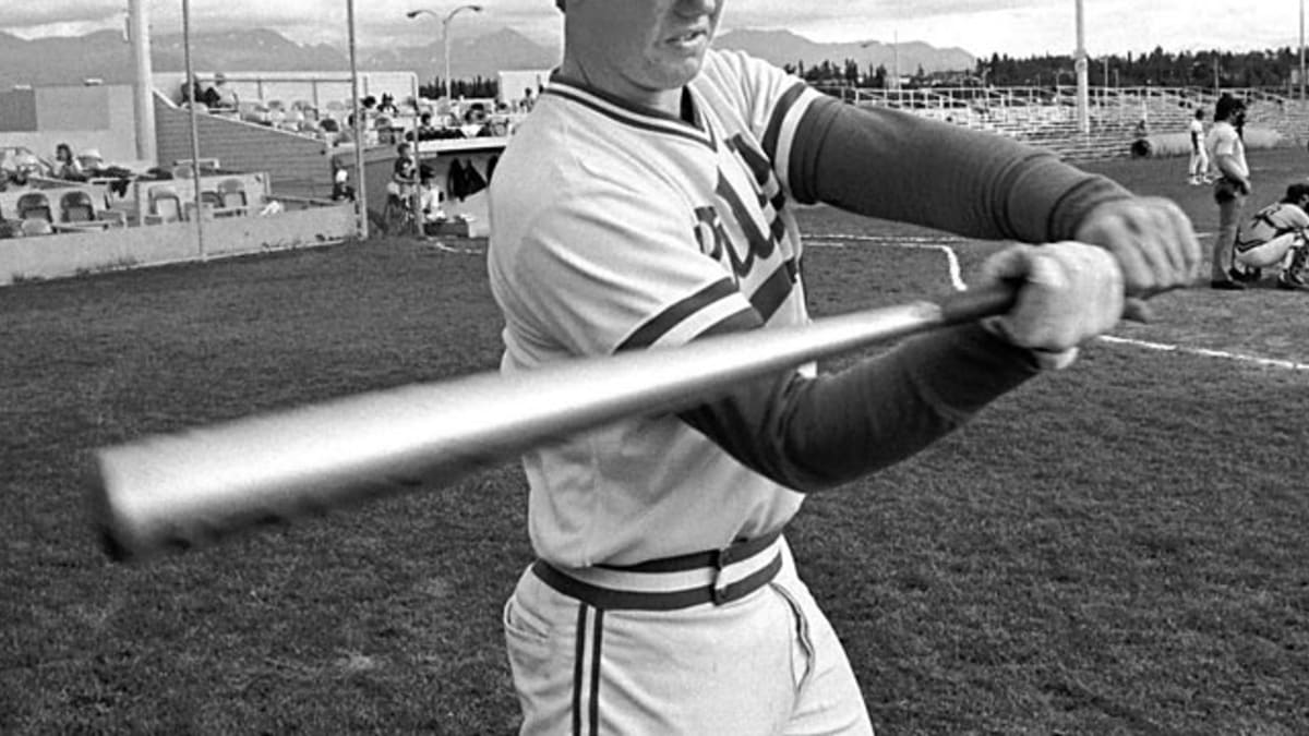 An old picture of a young Randy Johsnon, Mark McGwire, and college coach  Rod Dedeaux, : r/baseball