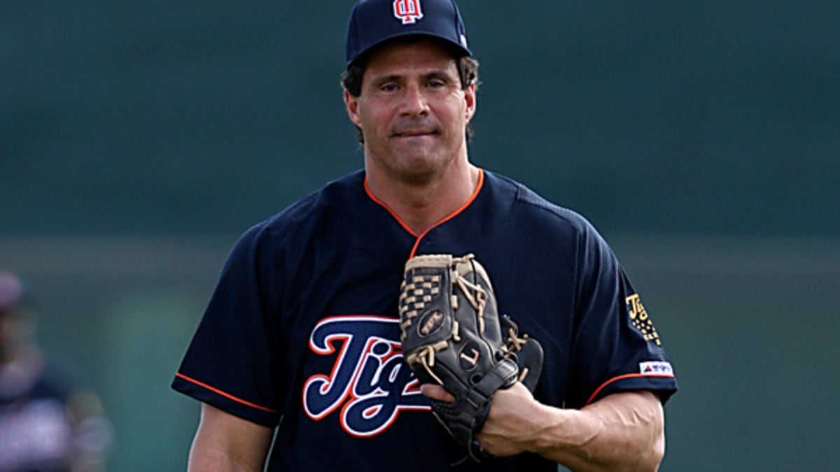 Controversial MLB Icon Jose Canseco 'Understands' Why Former Manager  Publicly Trashed Him and Called Him a 'Liar': 'He Is Very Loyal to Mark  McGwire' MLB - EssentiallySports