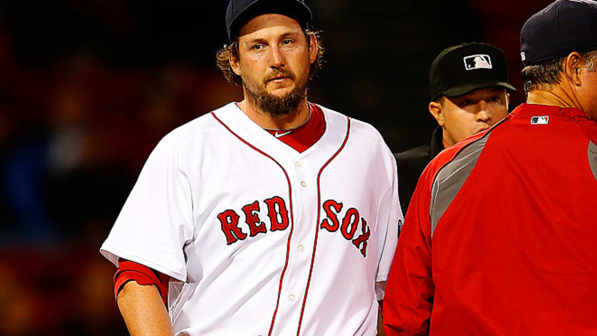 Red Sox closer Joel Hanrahan needs season-ending surgery - Sports  Illustrated