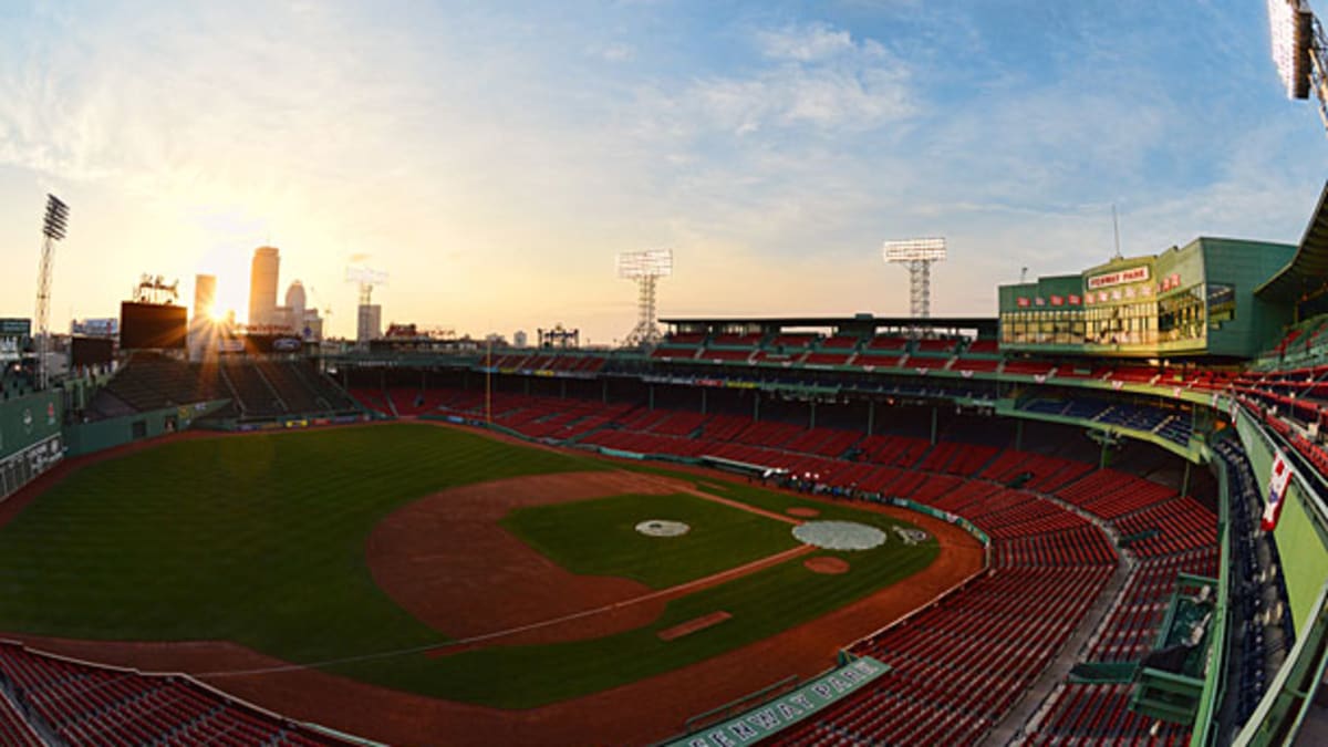 Red Sox's record sellout streak ends