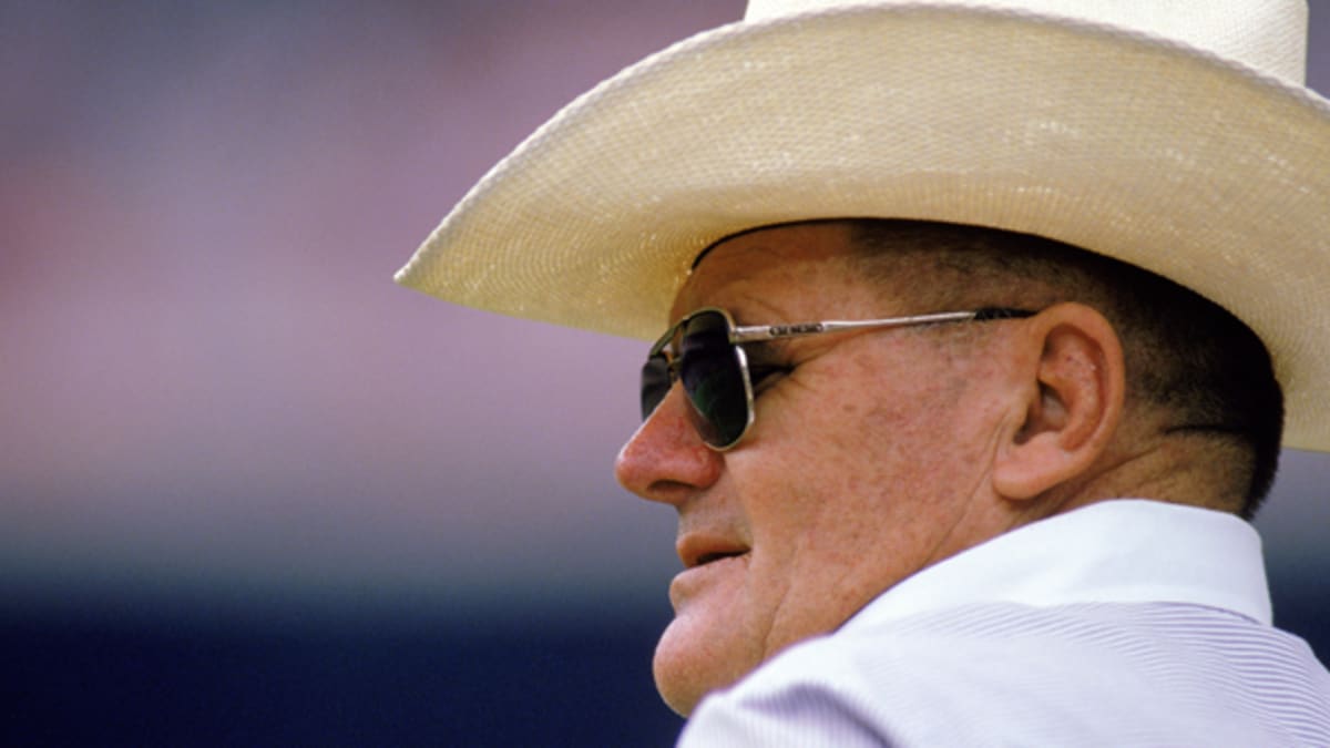 Bum Phillips gave the NFL charm and charisma topped by a Stetson