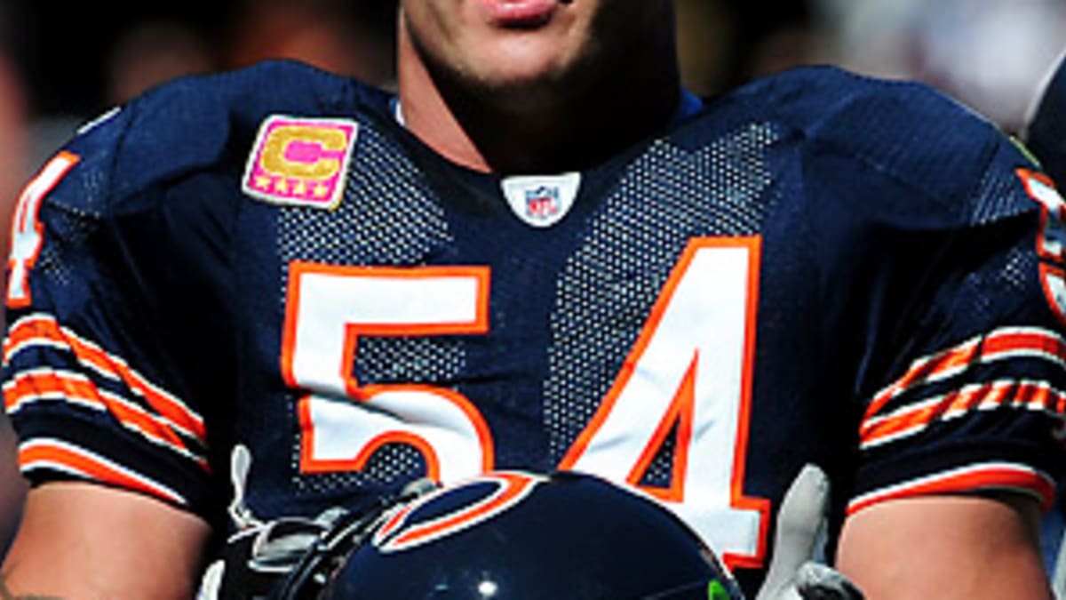 Brian Urlacher, Chicago Bears going their separate ways after 13