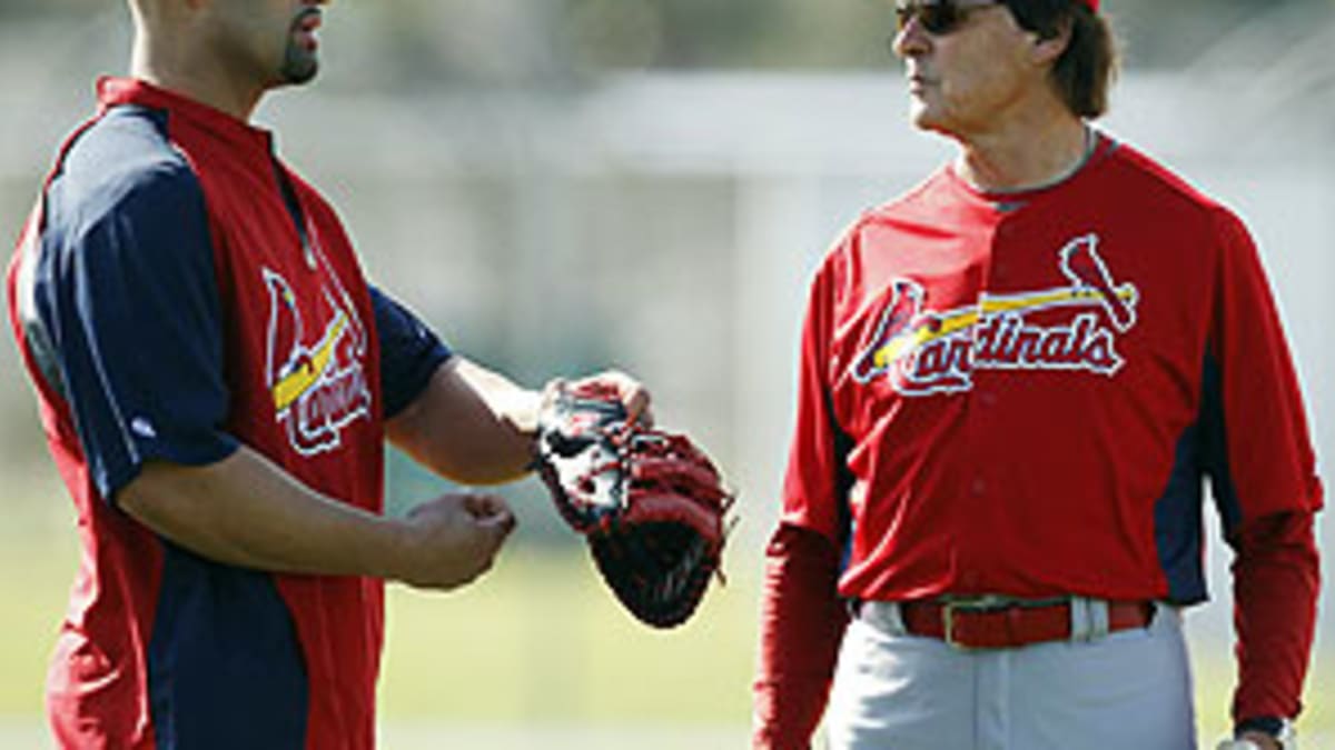 Saunders: Tony La Russa whines, an umpire cost the Giants, the Cardinals  play hardball