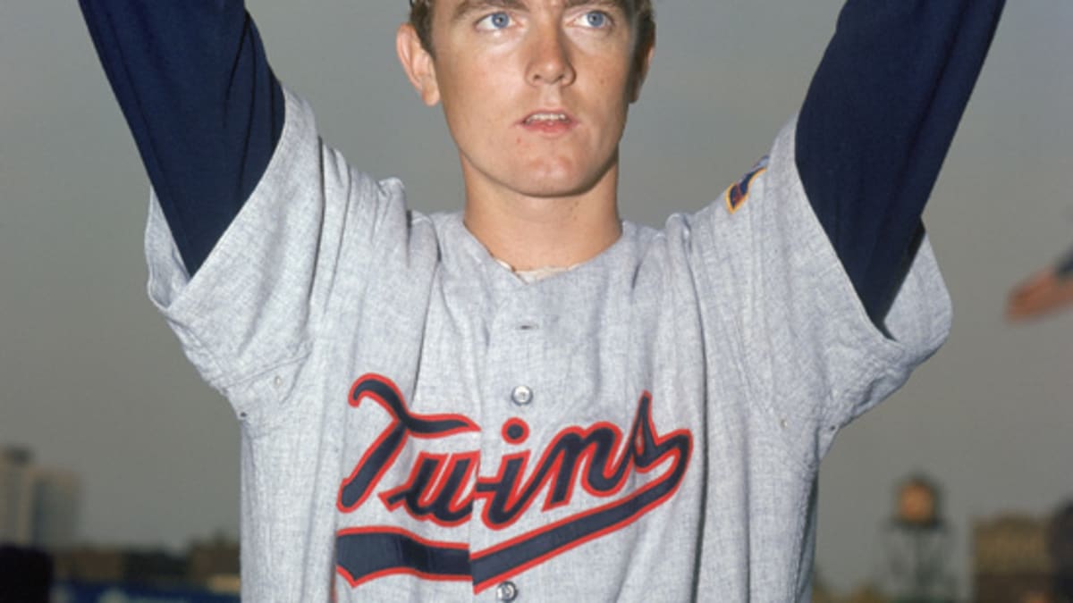 May 31, 1976: Twins fans boo Bert Blyleven in final start before