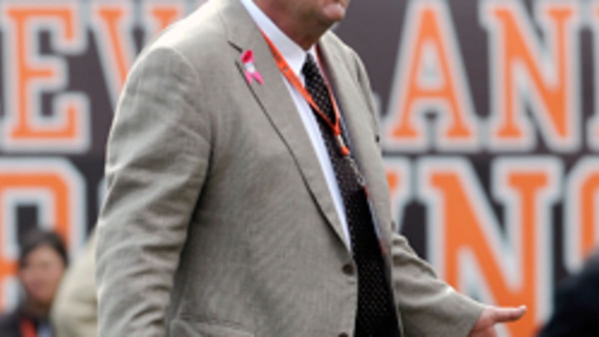 Mike Holmgren out as Cleveland Browns president after this season; Joe  Banner taking over under new owner Jimmy Haslam 