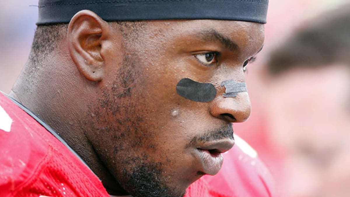 San Francisco 49ers inside linebacker Patrick Willis #52 before the game  against the Kansas City Chiefs at Levi's Stadium in Santa Clara, Calif. on  Sunday, Oct. 5, 2014. (AP Photo/Michael Zito Stock