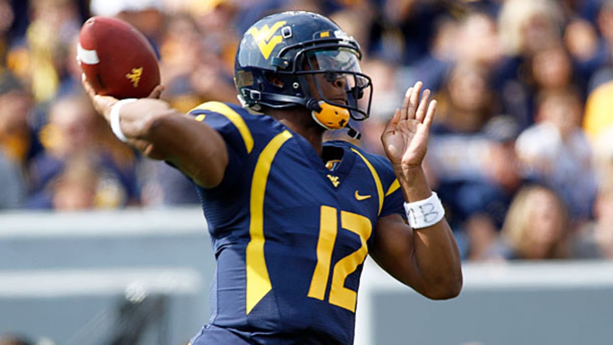 West Virginia's Geno Smith doesn't 'think about' insane stats