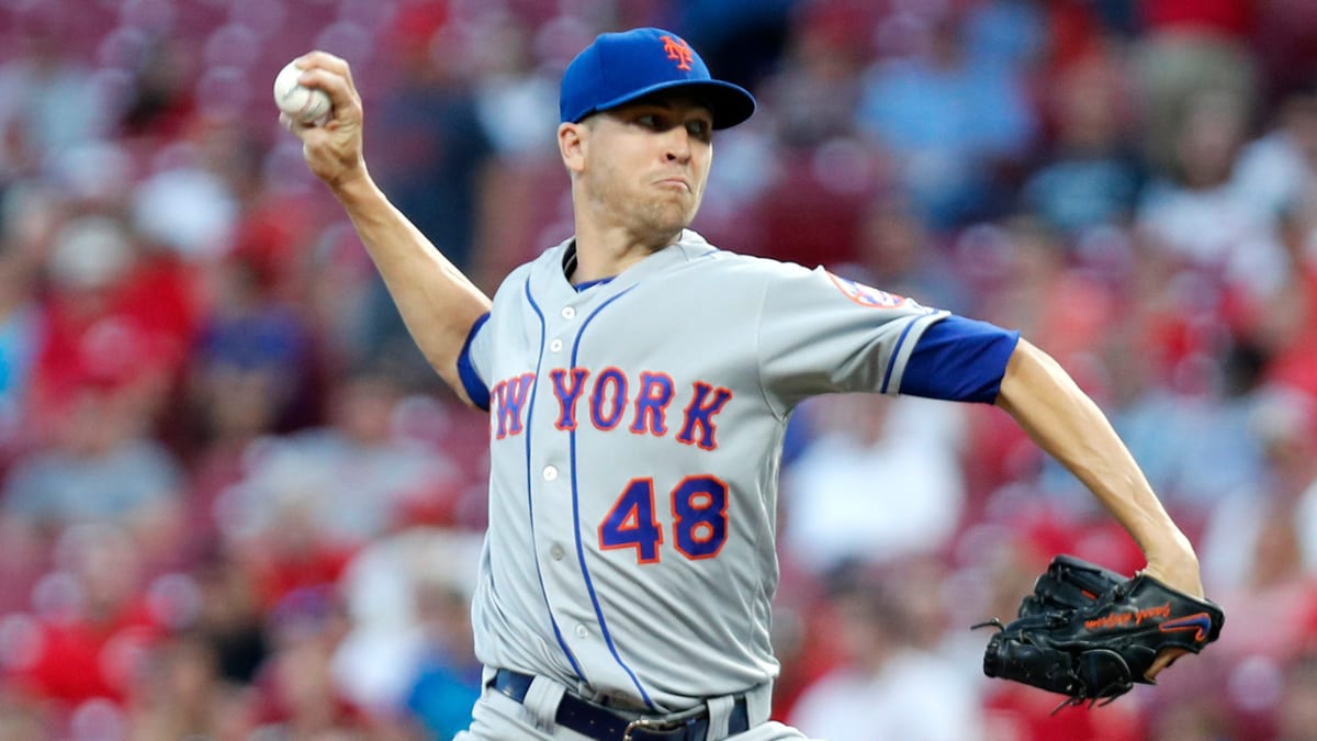 Jacob deGrom Claims National League Cy Young Award — College