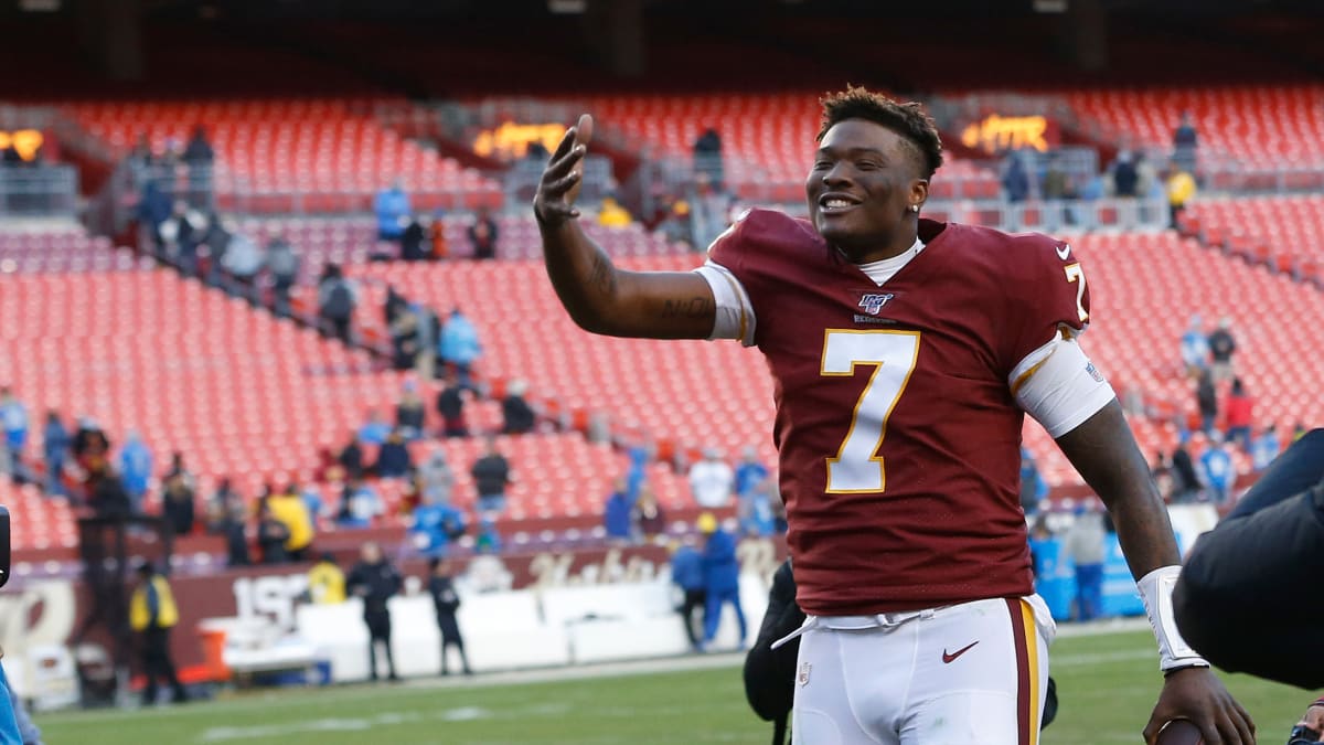 Washington Redskins quarterback misses last play of game taking a selfie