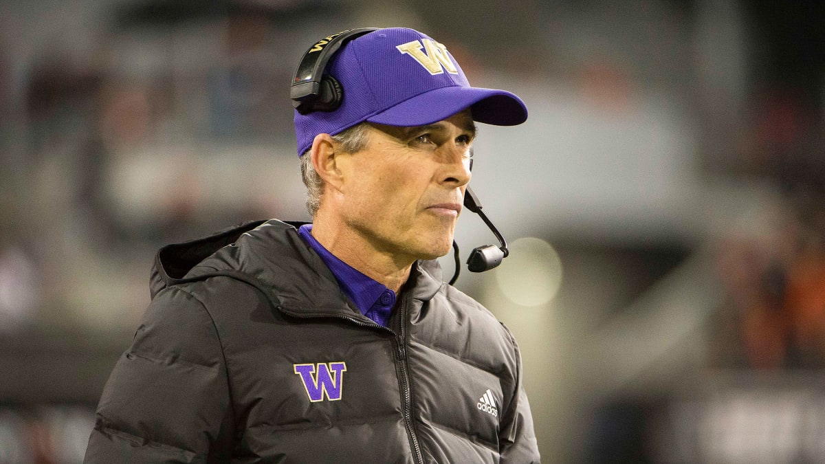 Washington Gets New Uniforms for Start of Chris Petersen Era 