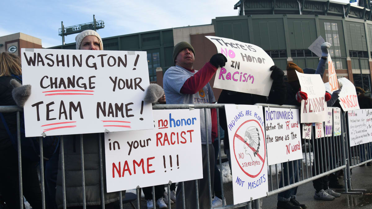 Washington Redskins: Protesters decry team's name at Lambeau Field