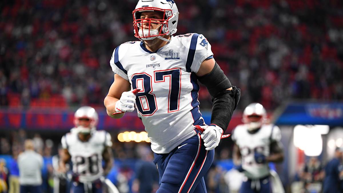 Rob Gronkowski thanks Patriots coach Bill Belichick, downplaying any  friction