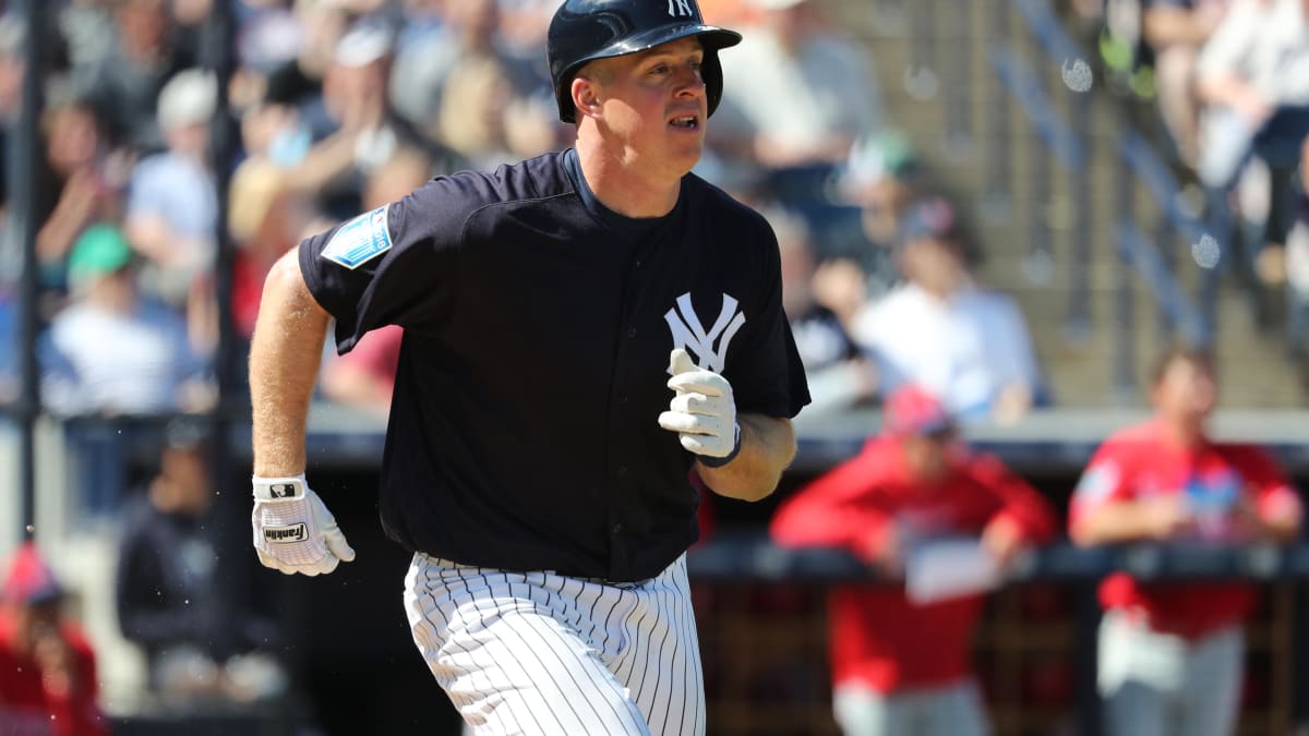 Yankees catcher plan becomes clear with Erik Kratz signing