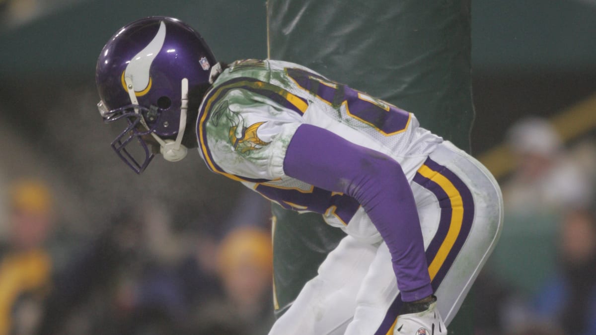 Vikings Hall of Famer Randy Moss recounts infamous fake mooning