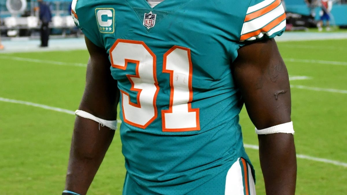 Dolphins retired jersey numbers: Time to formalize Jason Taylor and Zach  Thomas - The Phinsider