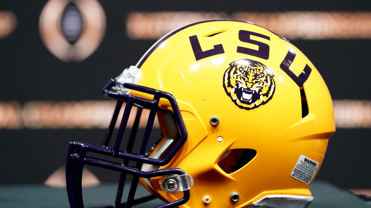 LSU experimenting with air-conditioned football helmets