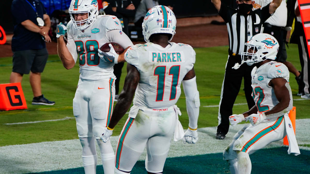 The Story Behind Miami tight end Mike Gesicki's Touchdown