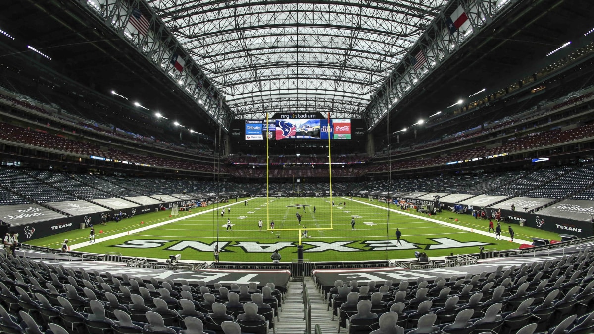 Opinion: Open the NRG Stadium roof and reduce COVID spread at Texans games