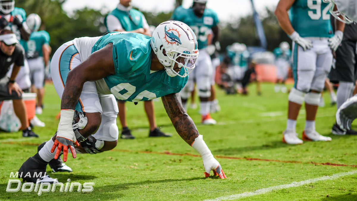 Miami Dolphins starters Jaylen Waddle, Chase Edmonds limited in practice