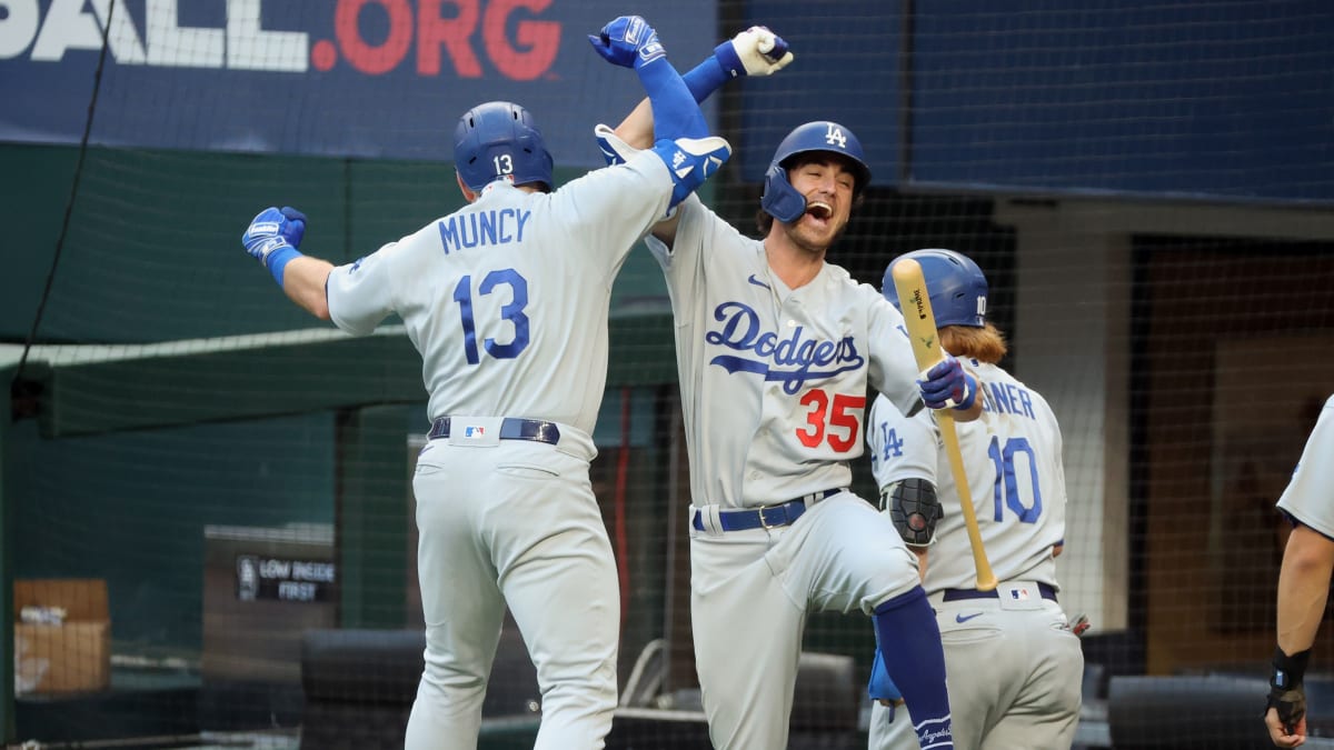 LA Dodgers use record 11-run first inning to flatten Braves in