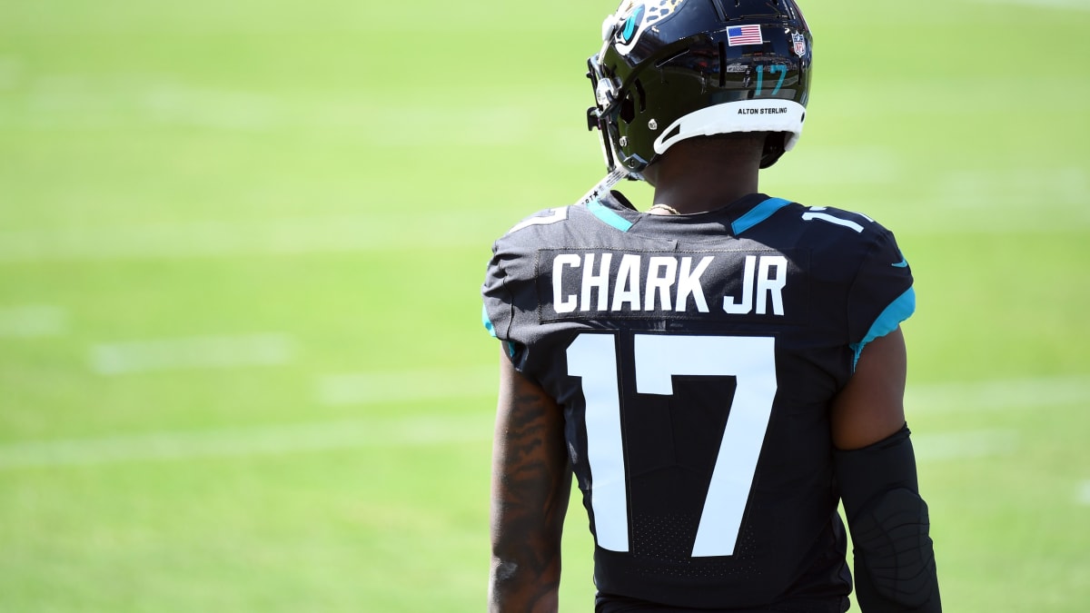 Jaguars fans call out NFL Shop for picture of DJ Chark