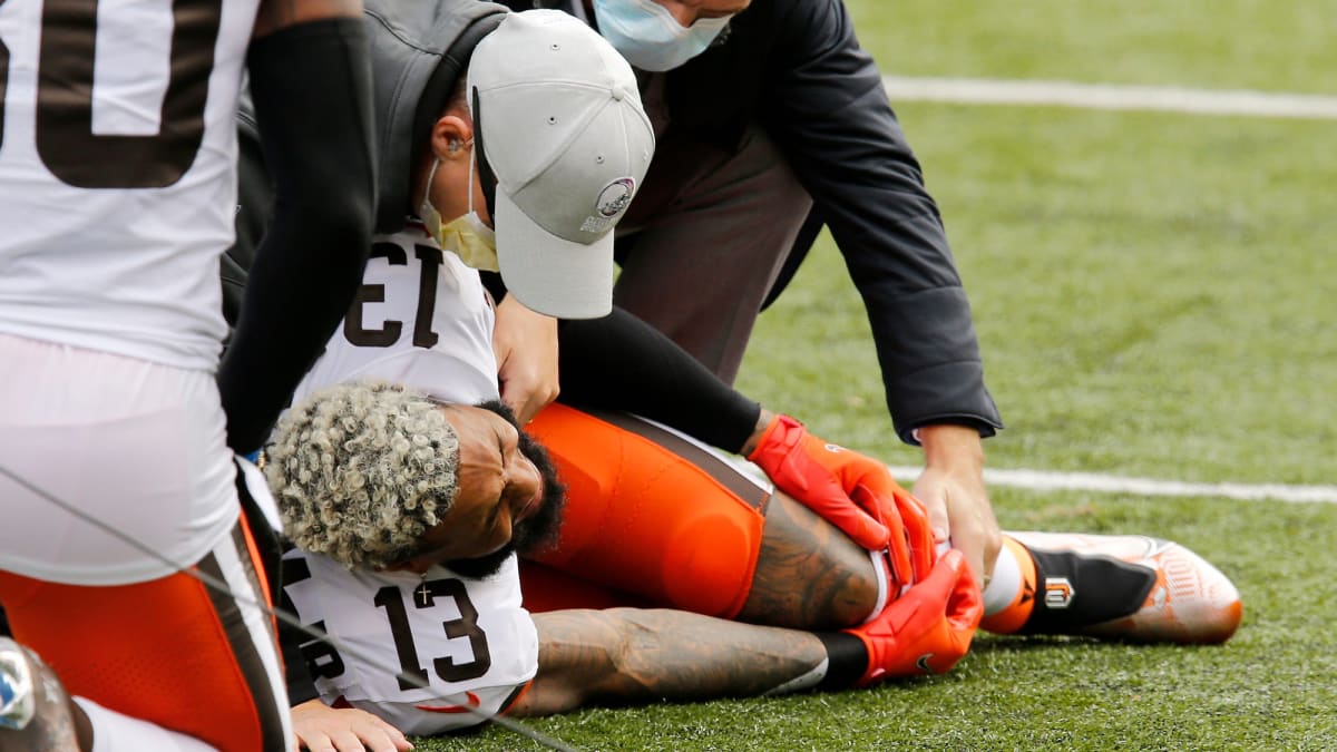 Browns' WR Odell Beckham could have serious knee injury; MRI scheduled