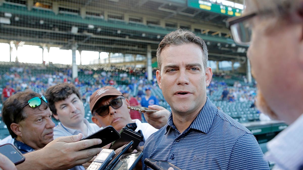 WATCH: Theo Epstein purposely throws pitch at Cubs mascot Clark 