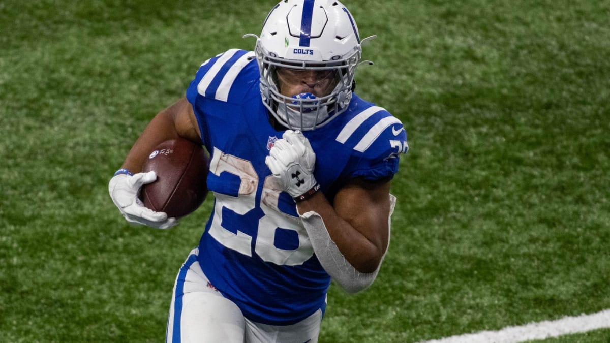 Colts: PFF disrespects Jonathan Taylor in annual RB rankings