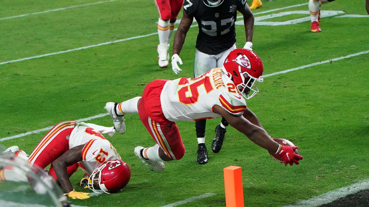 KC Chiefs RB Clyde Edwards-Helaire's Fantasy Football Stock is Rising -  Sports Illustrated Kansas City Chiefs News, Analysis and More