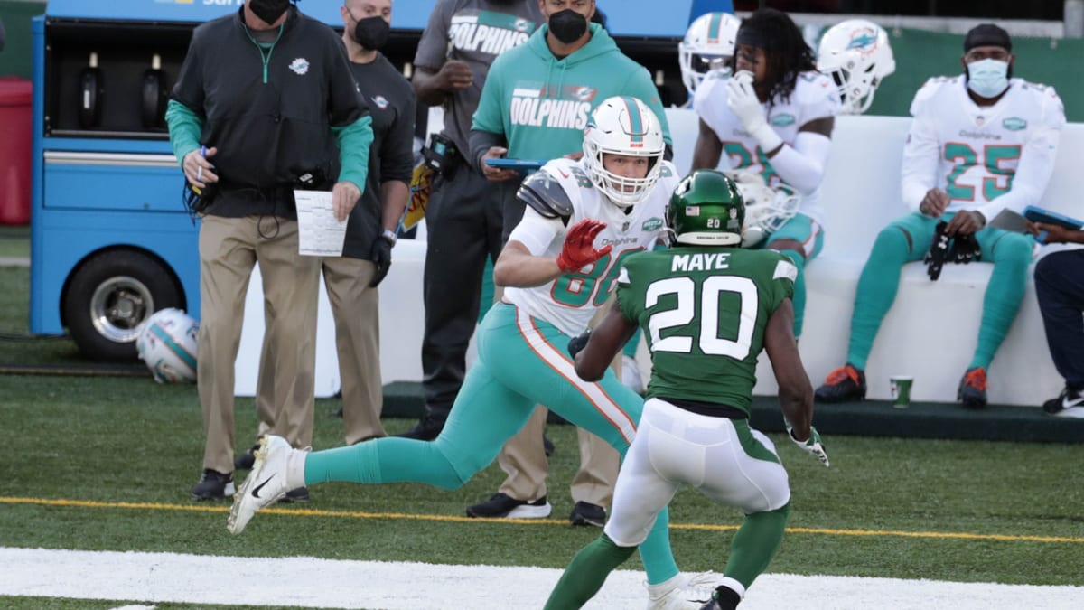 Jets-Dolphins Game Recap  Jets Shake Demons, Pull Away for 40-17 Win over  'Fins