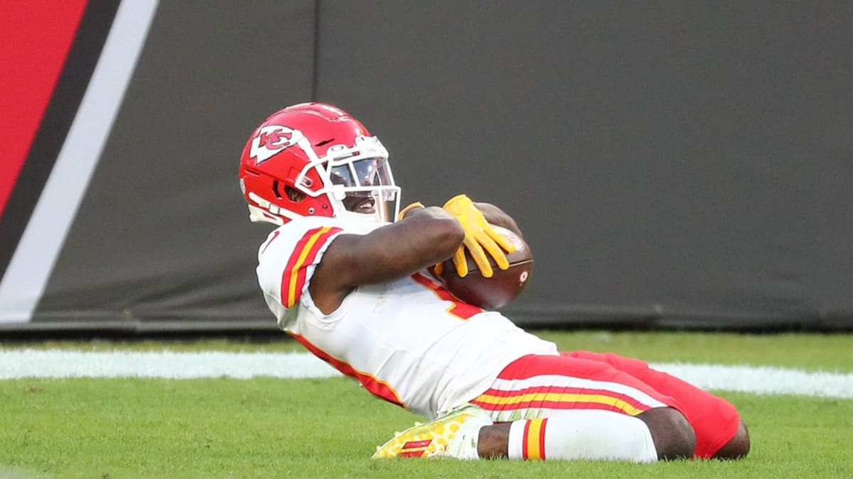 Giving back: Former Chiefs WR Tyreek Hill holds youth camp in Joplin, Sports