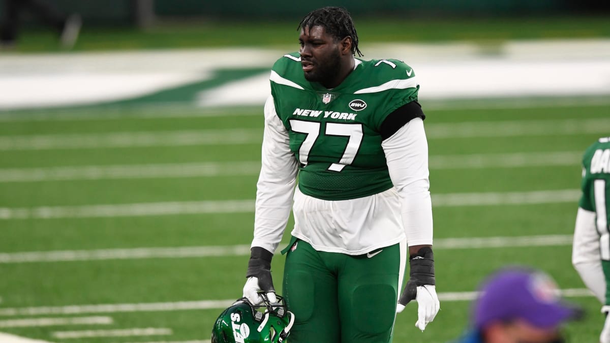 Mekhi Becton plays off criticism before third year with New York Jets