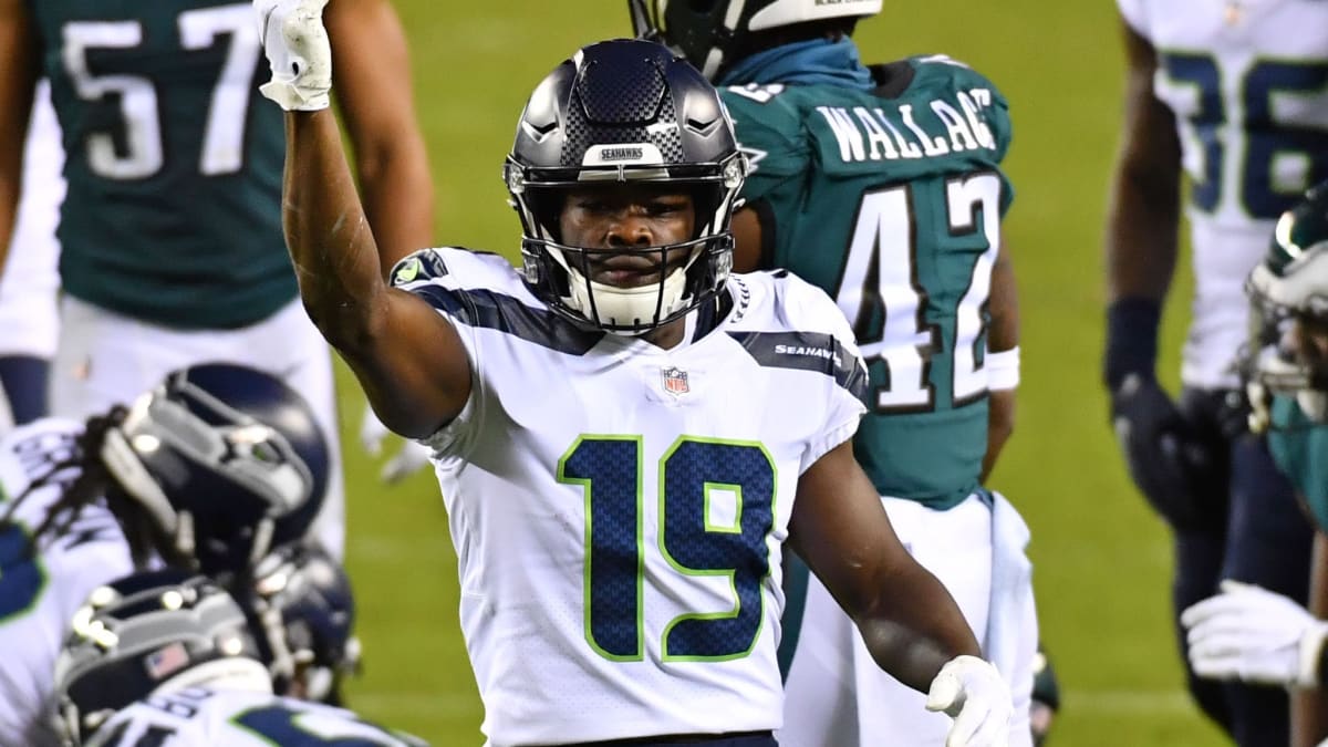 Seattle Seahawks sign wide receiver Penny Hart to practice squad