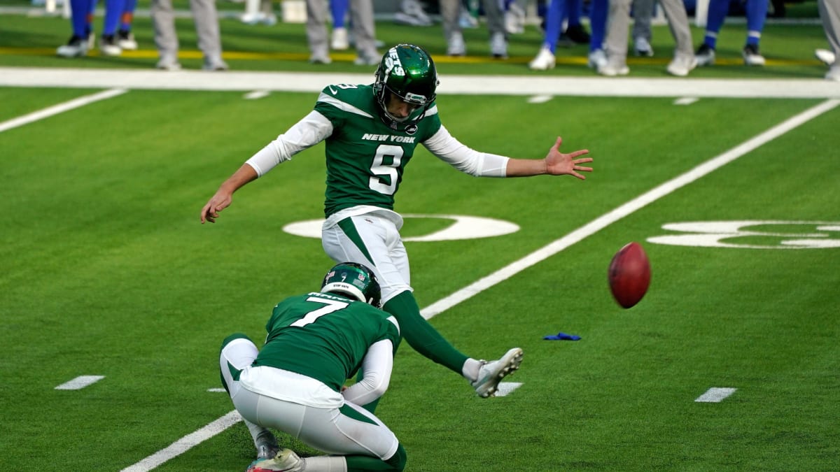 Braden Mann of the New York Jets reacts as he runs off the field News  Photo - Getty Images