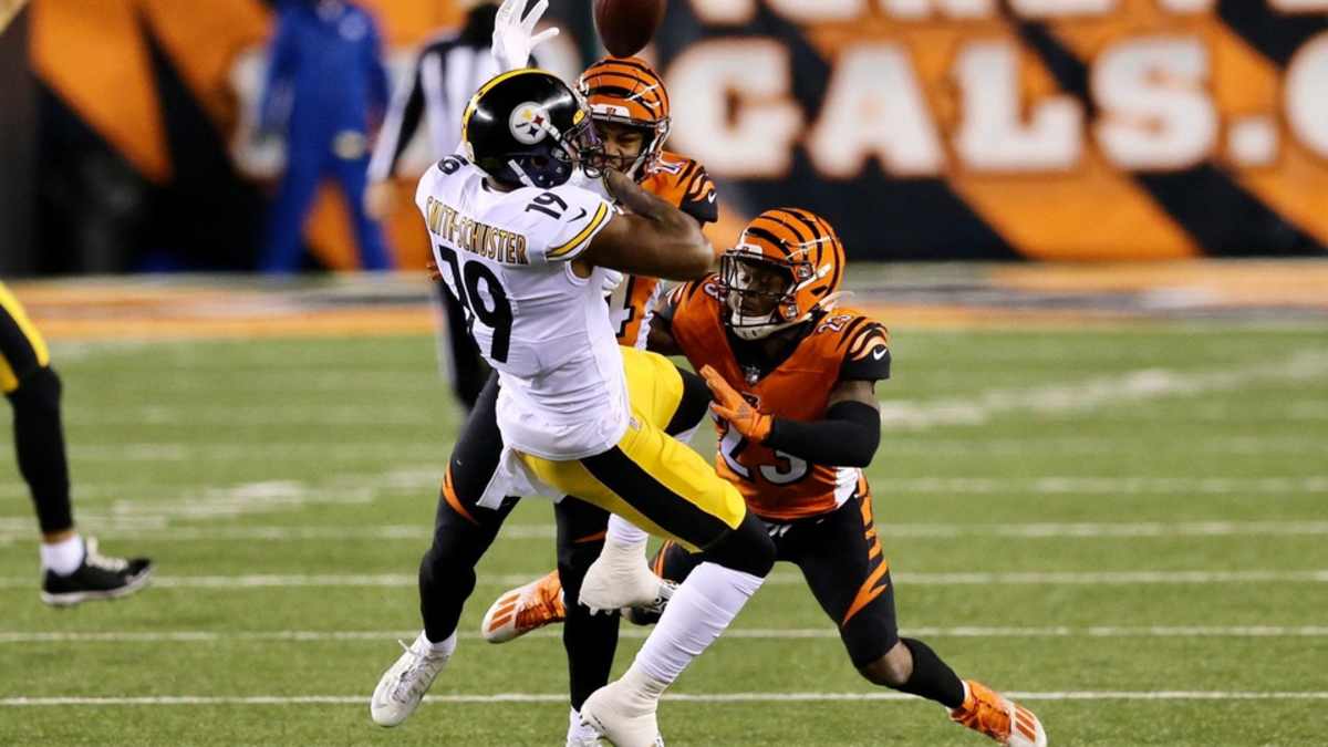 Pittsburgh Steelers wide receiver JuJu Smith-Schuster (19) runs off the  field following the 29-14 win against the Cincinnati Bengals at Heinz Field  in Pittsburgh on October 22, 2017. Photo by Archie Carpenter/UPI