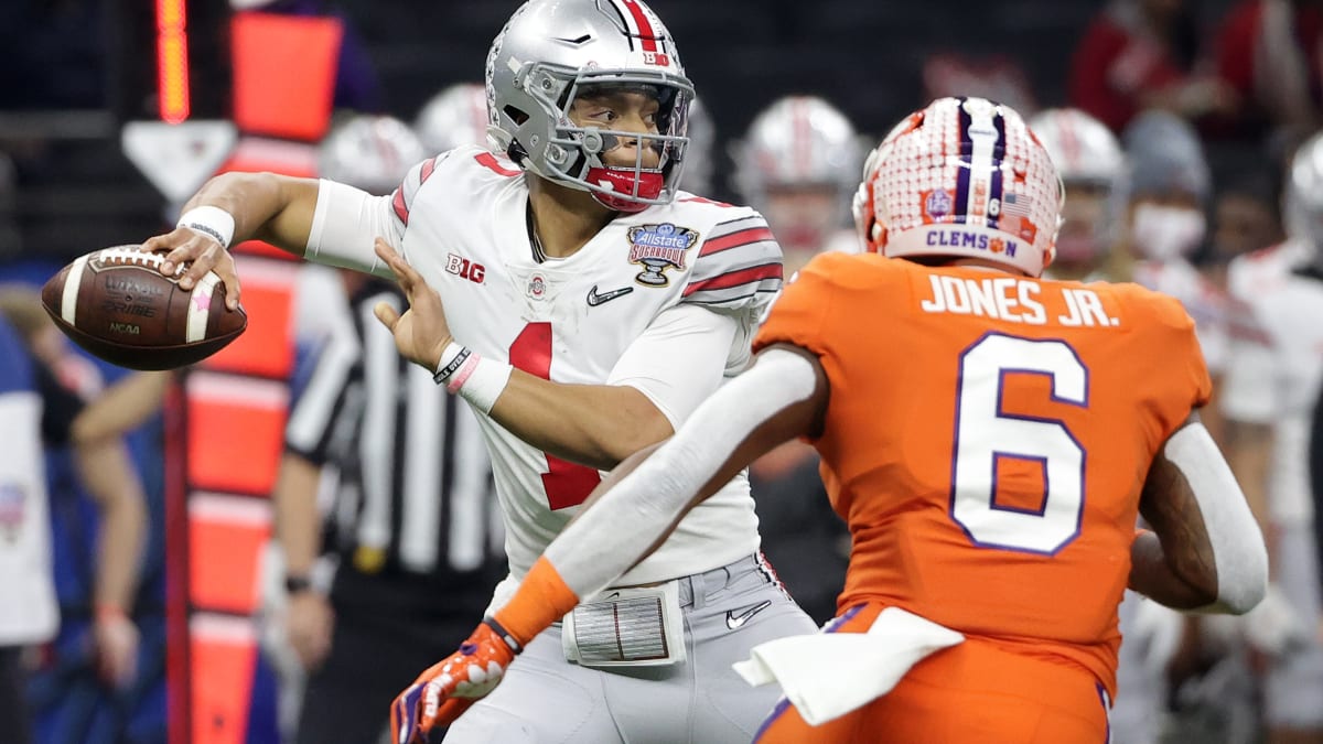 After Heroic Performance, Ohio State's Justin Fields Should Skip College  Football Championship