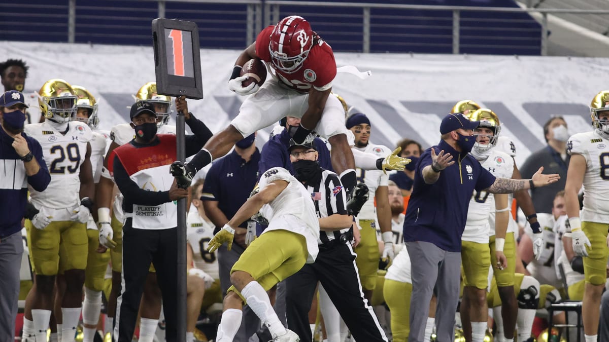 Najee Harris Alabama Crimson Tide Autographed 11 x 14 Rose Bowl Hurdle  Photograph