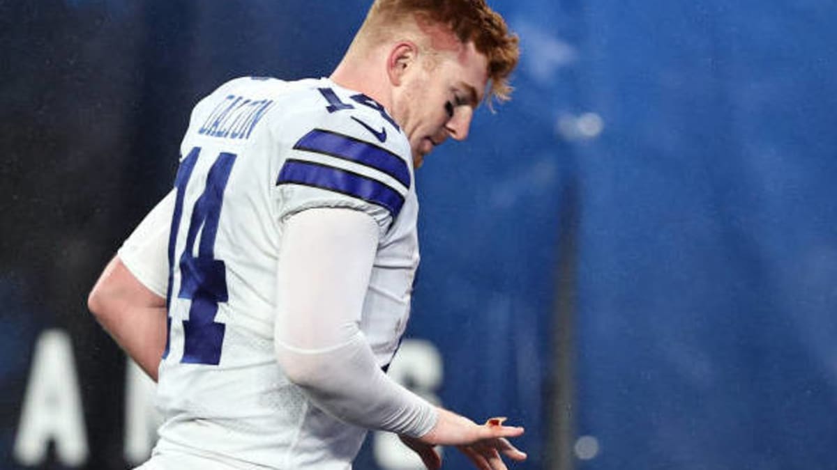 HAIL NARY: 10 Whitty Observations on the Wacky, Woeful Play that Ended the  Dallas Cowboys' Season - FanNation Dallas Cowboys News, Analysis and More