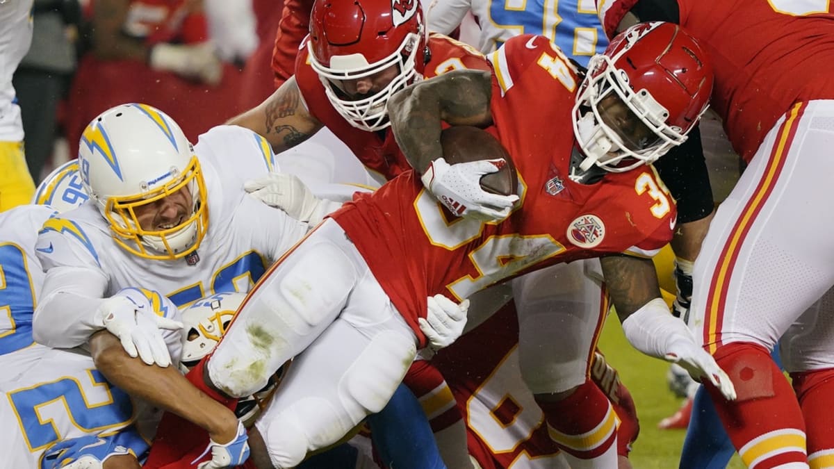 Chiefs Running Back Darwin Thompson Scores First Touchdown Of Season  Against Chargers