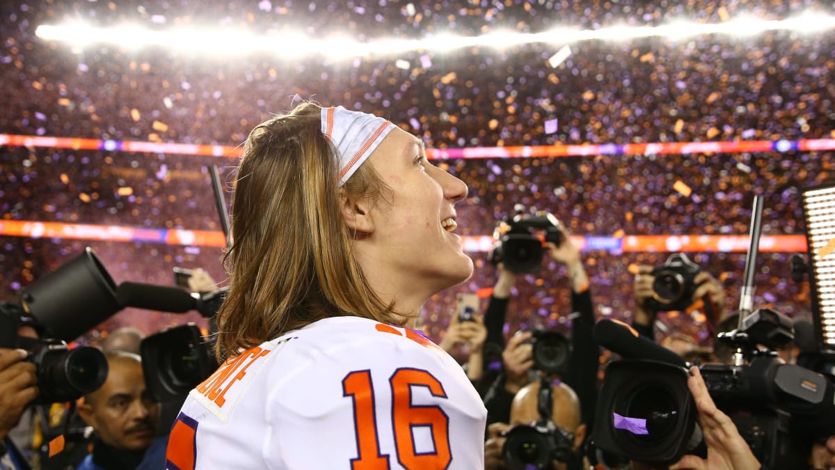 Trevor Lawrence following in footsteps of Hall of Famer Troy Aikman