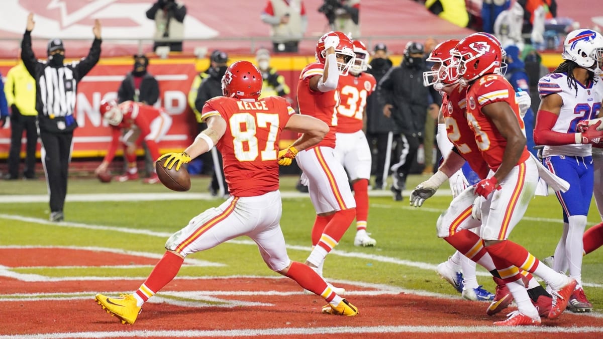 'Throwing Beer Bottles!' Kansas City Chiefs TE Compares Buffalo, Bills Mafia  to Cleveland Browns' Dawg Pound - Sports Illustrated Buffalo Bills News,  Analysis and More