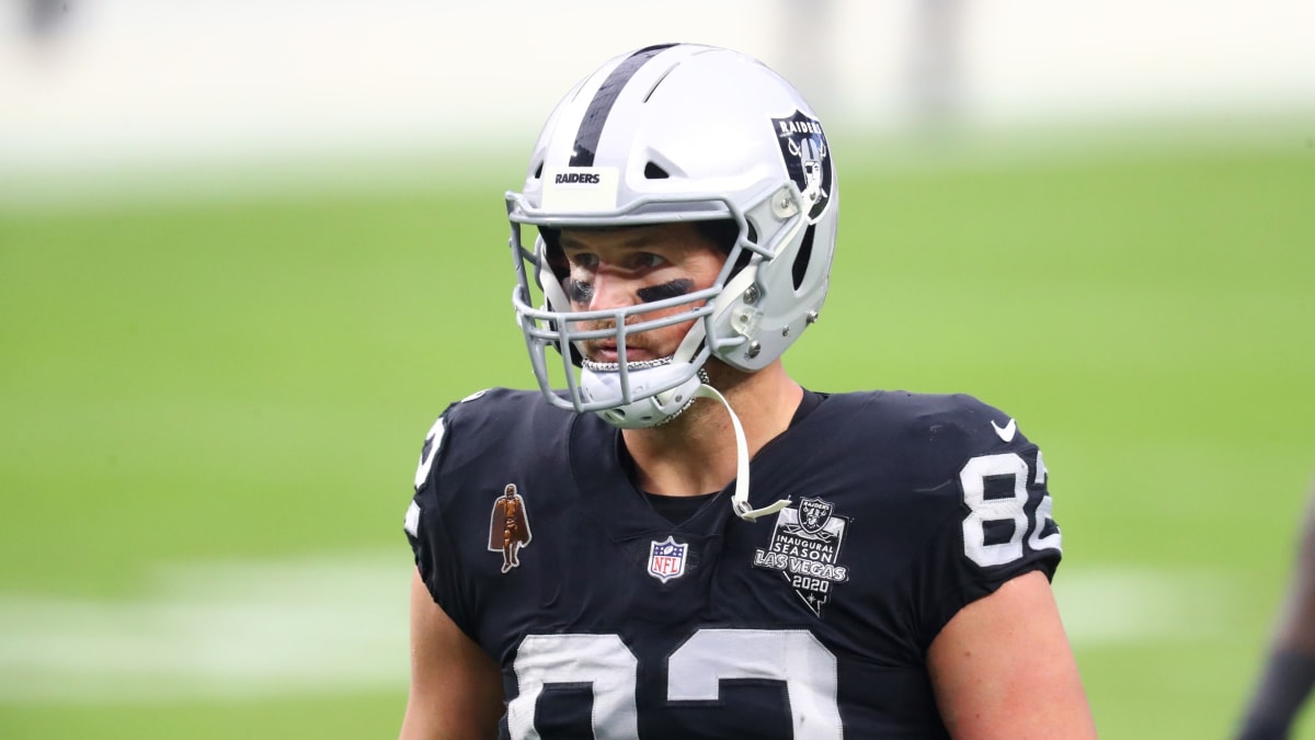 Jason Witten in Raiders' silver and black is just one more awkward sight  for Dallas-area sports fans to endure