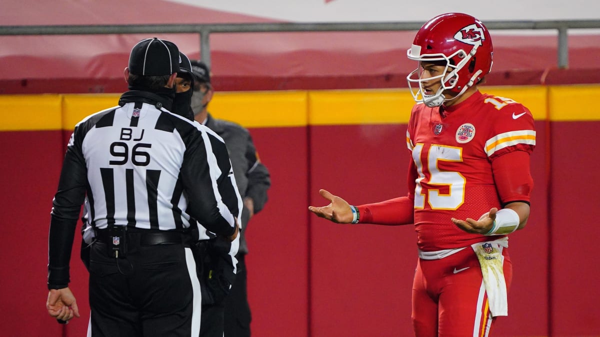 Chiefs set dubious Super Bowl record with eight first-half penalties -  Sports Illustrated