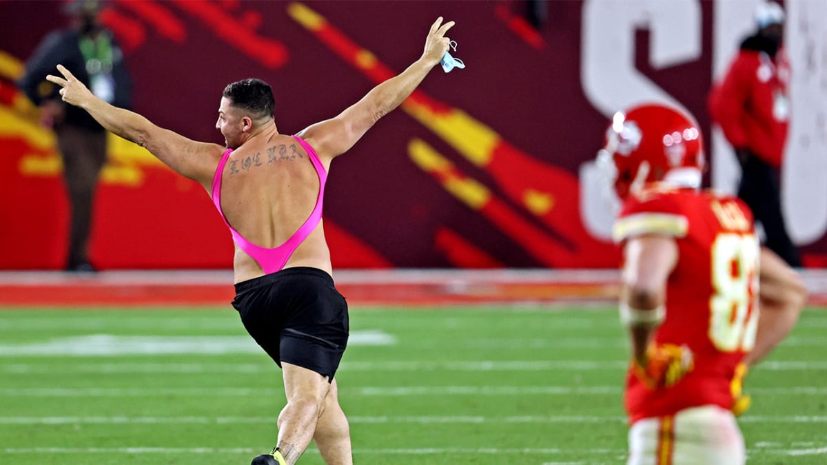 Who Was the Fan Who Streaked and Ran Onto Super Bowl Field?