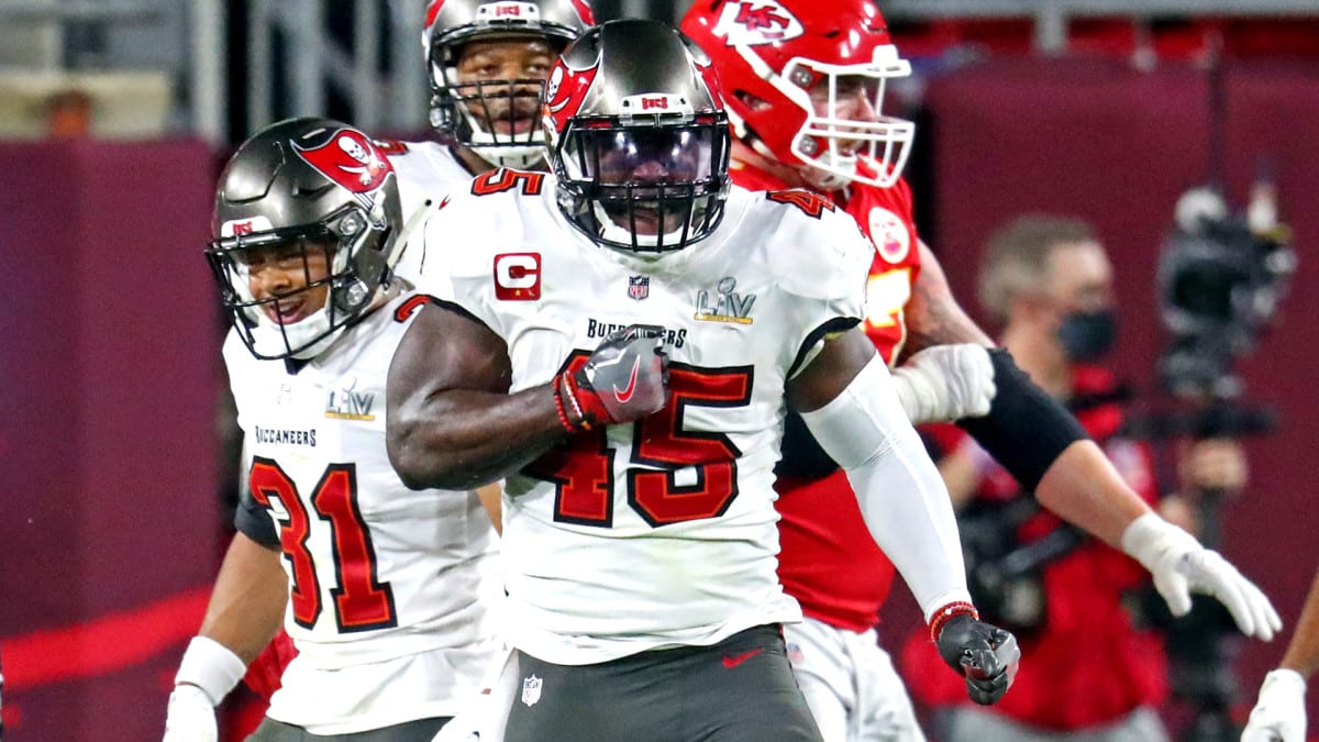 Bucs' Devin White named NFC Defensive Player of the Week after