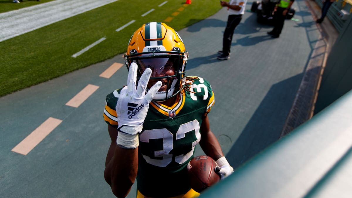 Pro Bowl RB Aaron Jones officially signs new deal with Packers