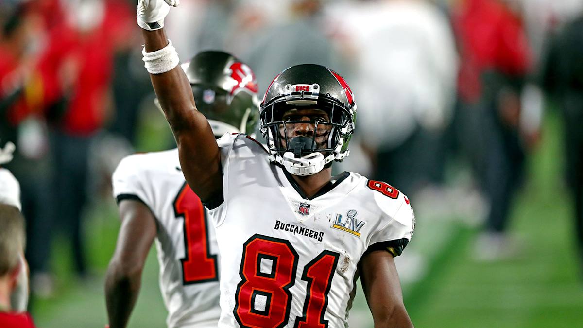 Fantasy Impact: Antonio Brown Set to Rejoin Buccaneers - Sports Illustrated