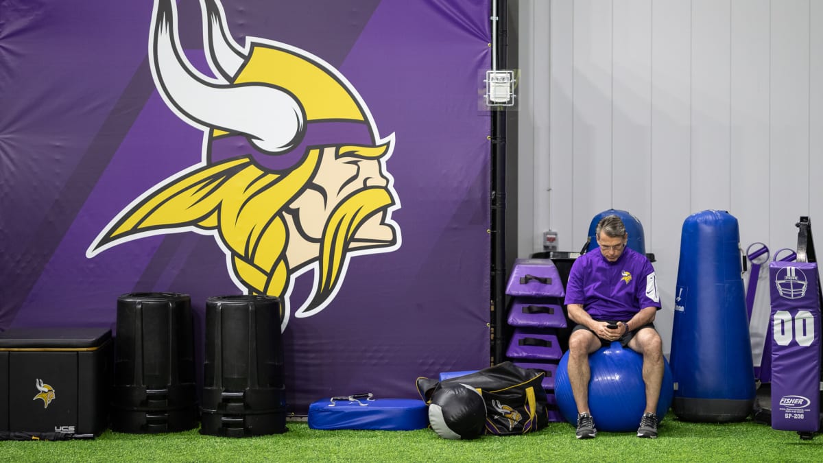 What Does Riley Reiff's Future with the Vikings Look Like? - Sports  Illustrated Minnesota Vikings News, Analysis and More