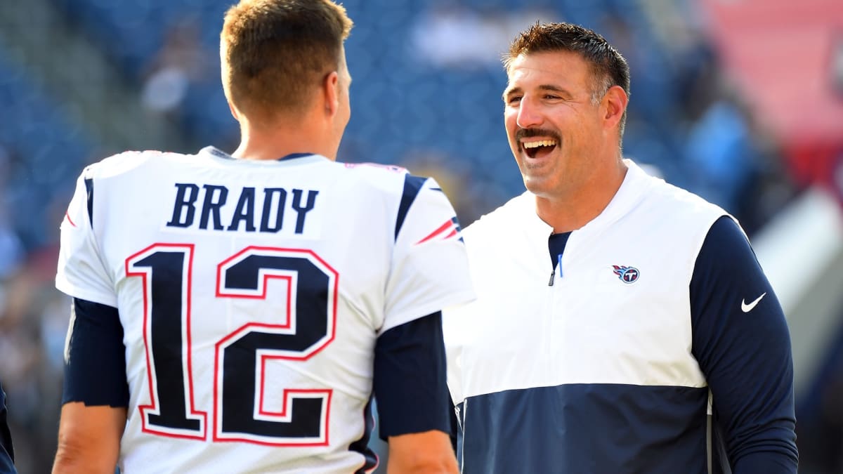 Watch: Tom Brady Annihilate Tennessee Titans With 5 TDs in 10 Minutes  Brandishing the Patriots Red Jersey to the NFL - EssentiallySports